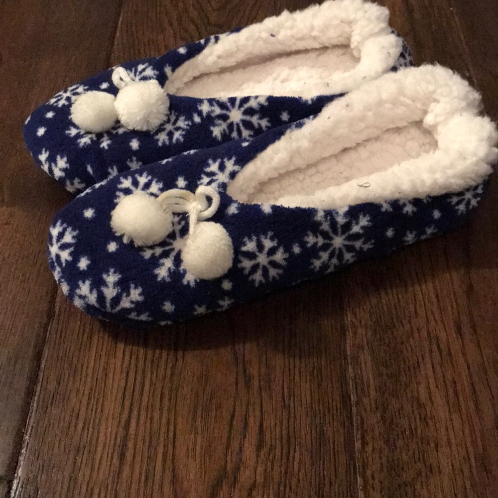 Target fuzzy Slippers with adorable pom-poms!